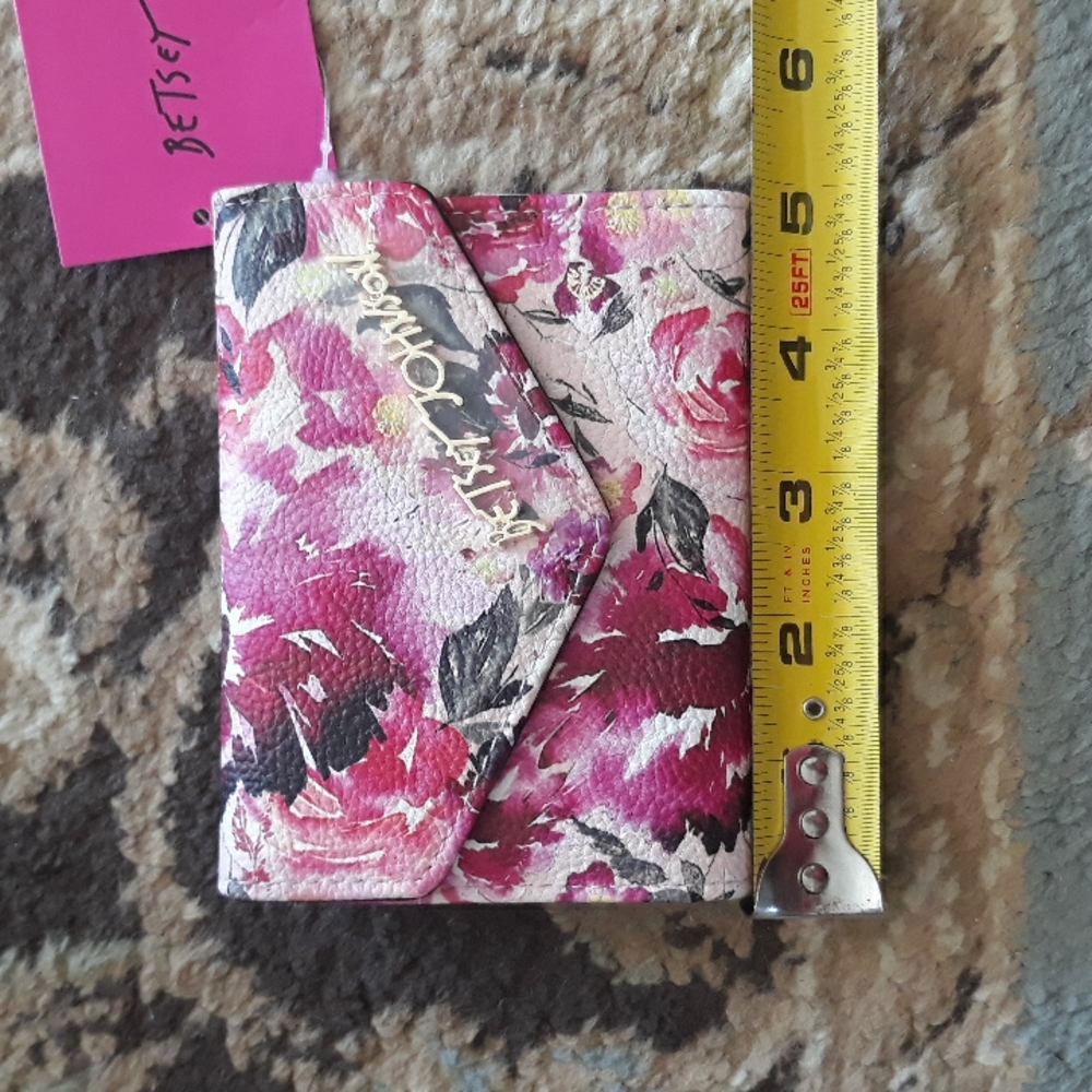 4x*Host Pick*Betsey Johnson adorable wallet - Picture 15 of 16